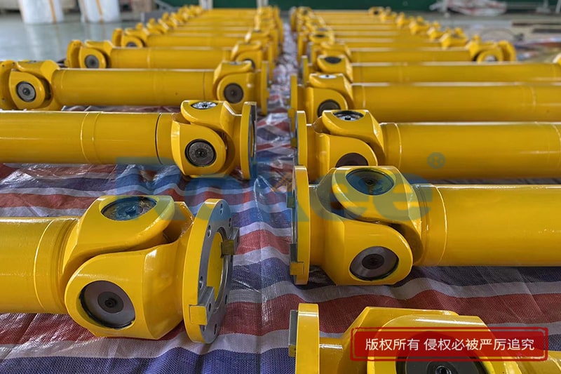 Cross Joint Type Universal Coupling